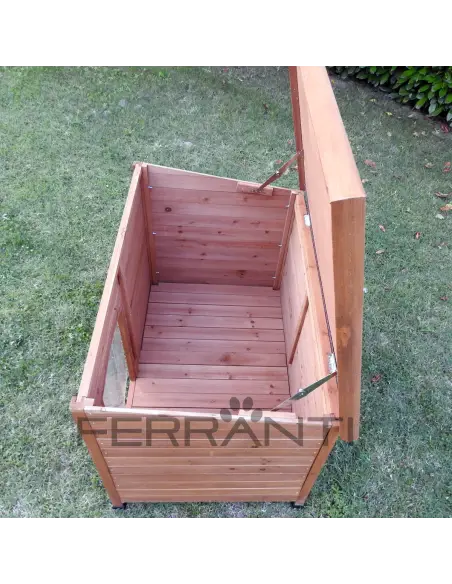 Innenraum der Hundehütte