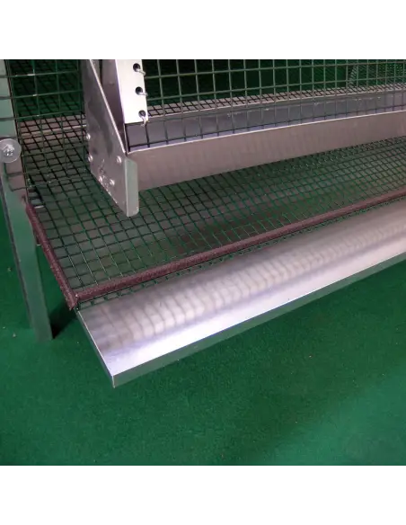 Unteres Fach mit Sammelwanne