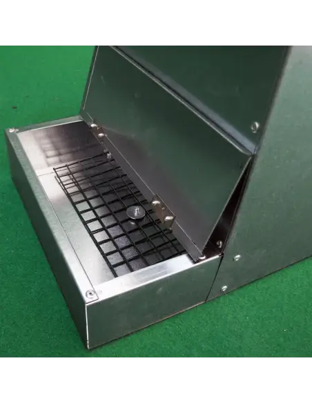 Legenest mit Eiersammelwanne