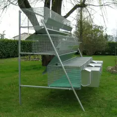 Kaninchenstall mit 3 Abteilen für Zucht und 12 für Mastkaninchen mit Zubehör 2