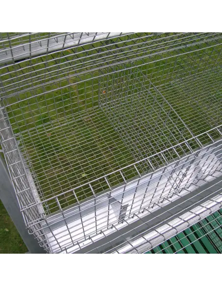 Detailansicht des Kaninchenstalls für Mastkaninchen