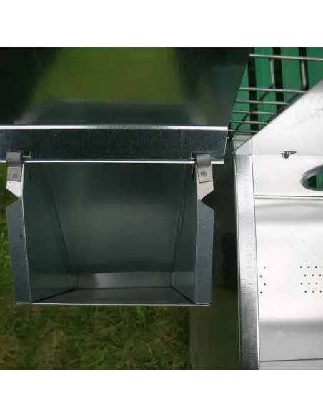 Detailansicht des Kaninchenstalls für Mastkaninchen