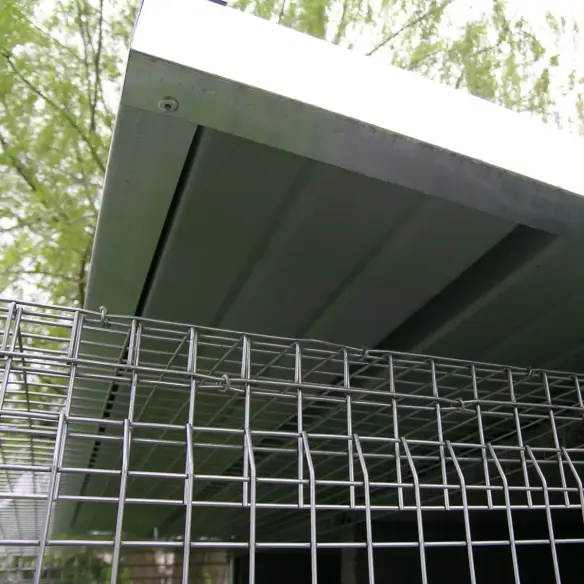 Dach des Taubenschlags für 6 Taubenpaare