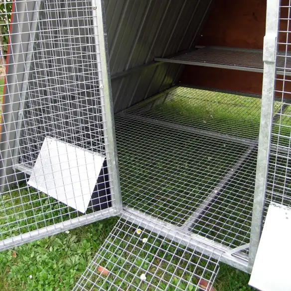 Begehbarer Hühnerstall für 12-20 Hühner mit erhöhtem Boden | Ferranti