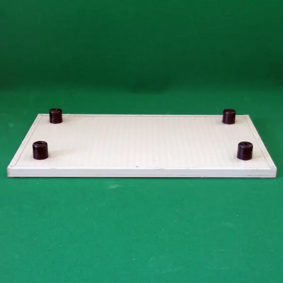 Unterseite des Hundebetts mit Beißschutzkante