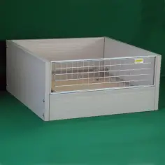 Wurfkiste für Hunde aus isolierten Sandwichplatten