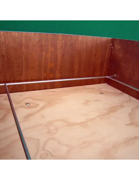 Quetschschutzrand in der Wurfkiste aus Holz für Hunde