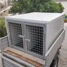 Hundetransportbox für Auto und Pick-Up, maßgefertigt und anpassbar