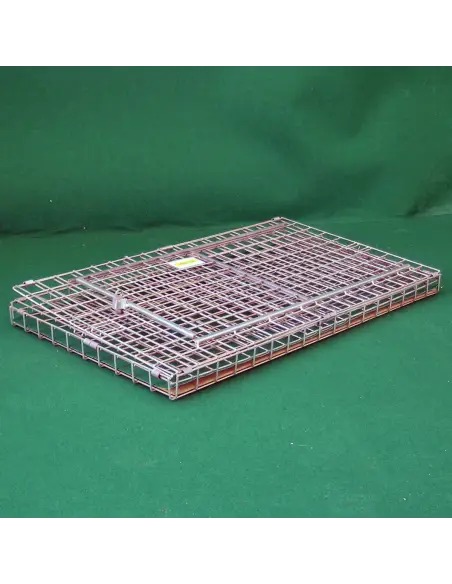 Geschlossene Hundetransportbox fürs Auto, maßgefertigt