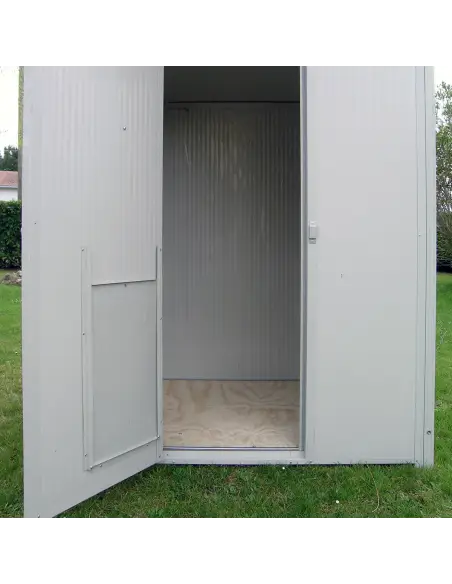 Innenraum der isolierten Hundehütte Modell Great Dane