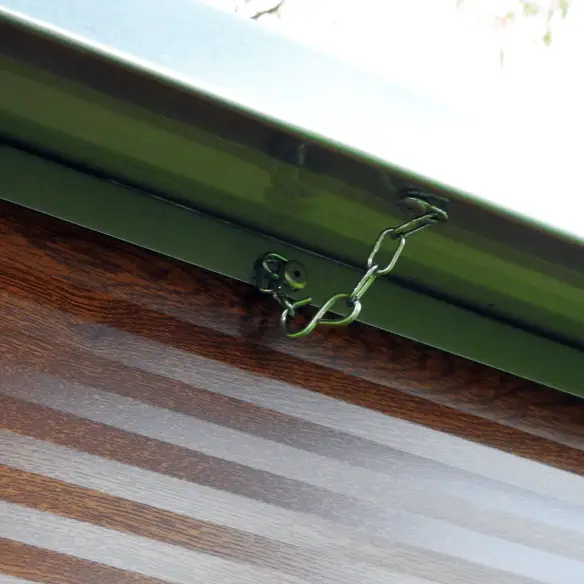 Dach der isolierten Hundehütte XXL für große Hunde