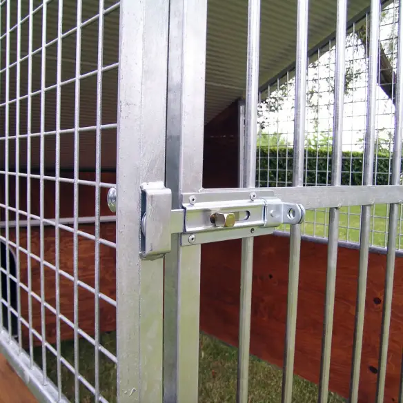 Verschlusssystem des Hundezwingers Modell Labrador im Detail