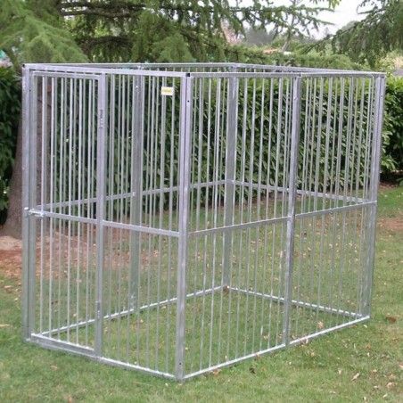 Hundezaun mit Rohrstabelementen und Toren für Hundegehege | Ferranti